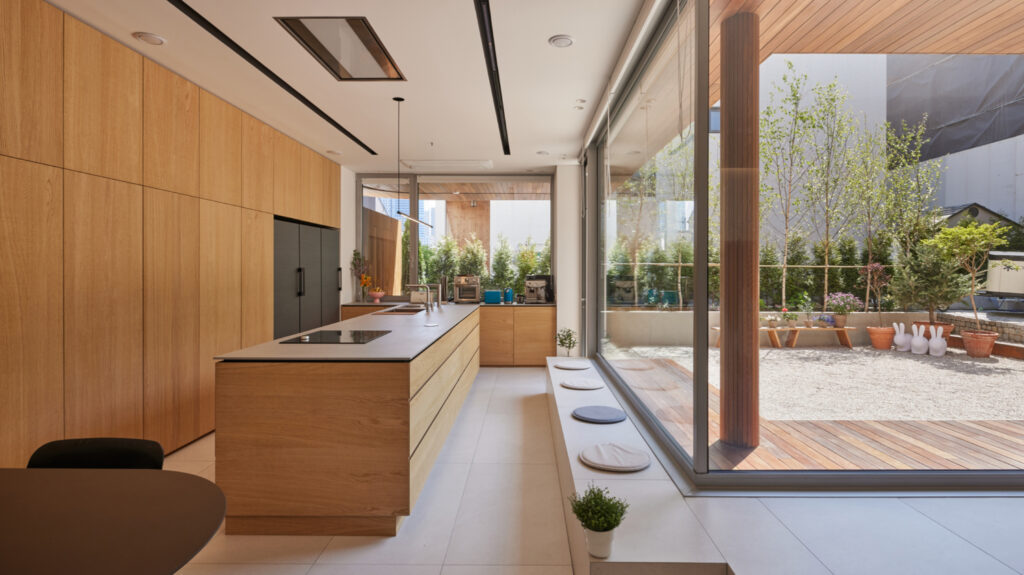 HDF vs SOLID WOOD What is the best material for & doors? OL